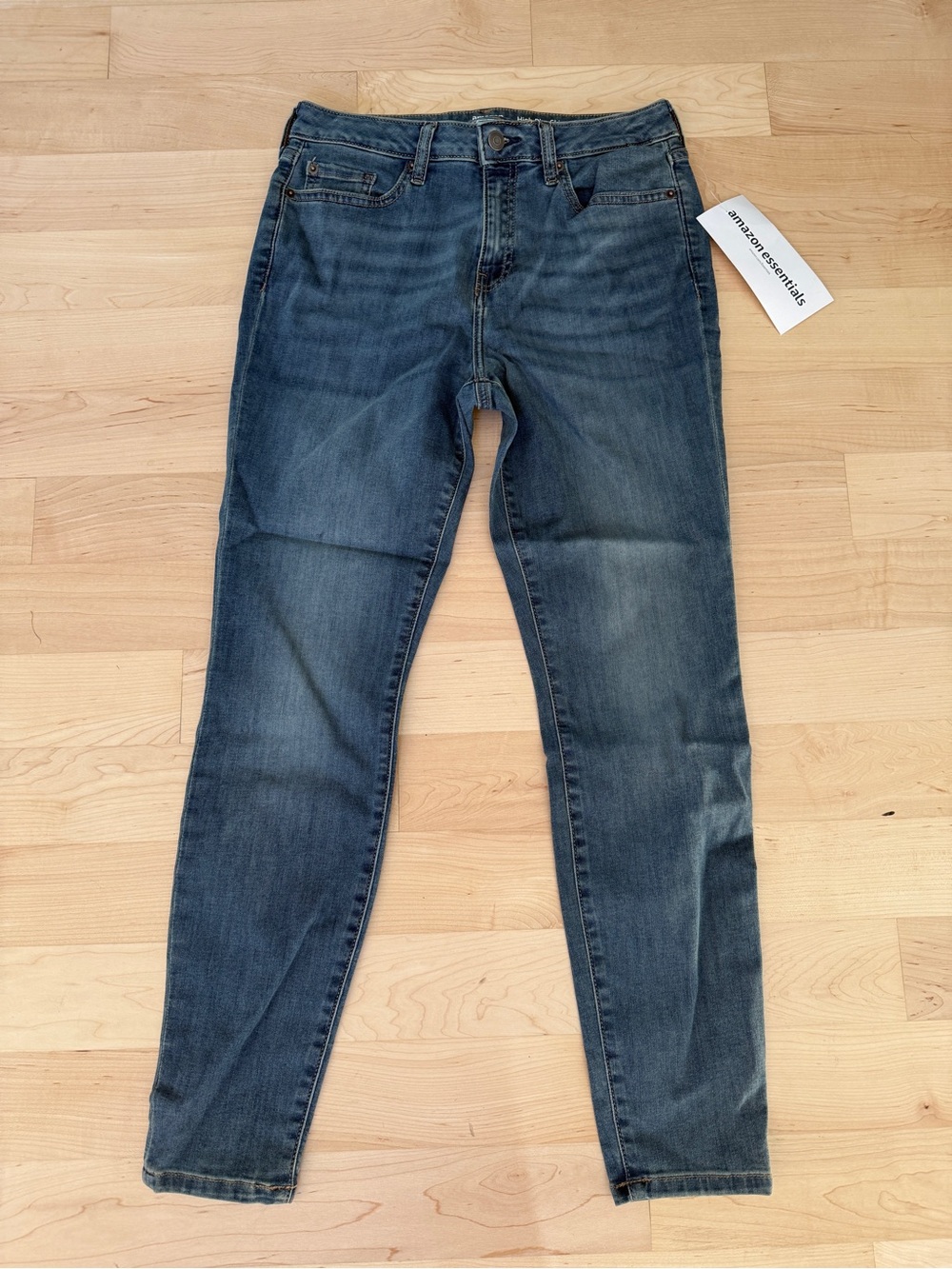 NWT Amazon Essentials Women's High Rise Skinny Jeans